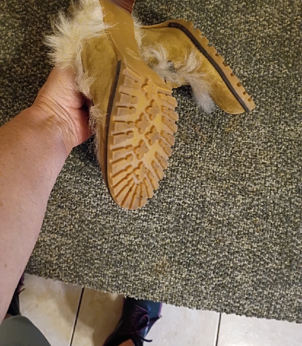 Coach  Kristy Women’s Tan Faux-Fur Slip-On Mules Size 8 - Picture 8 of 11